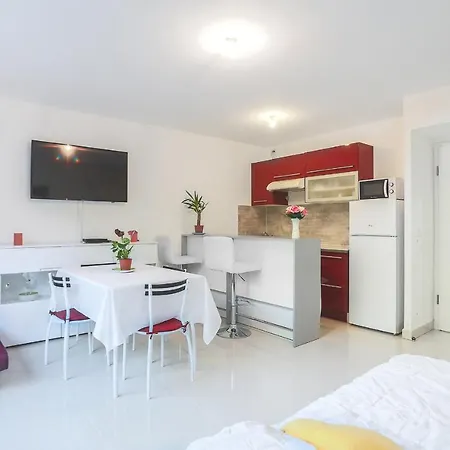 Appartamento New Studio 2 Steps From The Beach Antibes